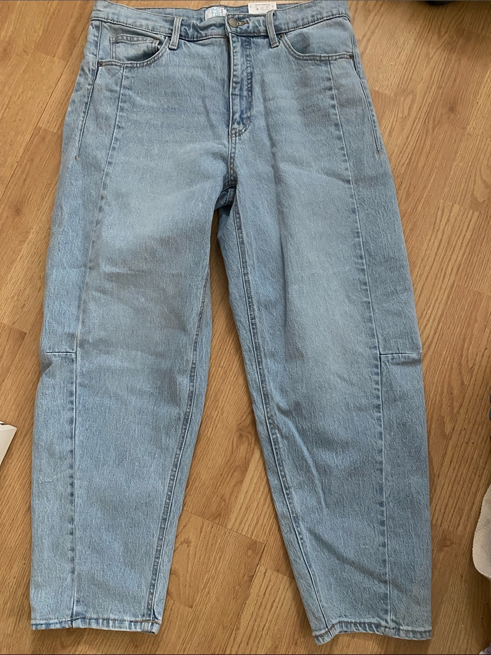 New TimeTru Blue light wash Women’s High-Rise barrel Jeans 12